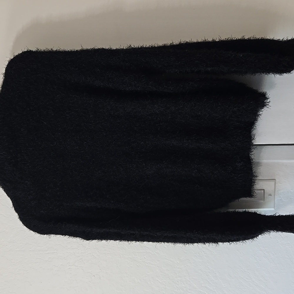 Sweater - Picture 3 of 8
